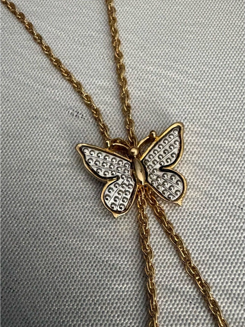 Vintage Avon 1979 Butterfly Lariat Necklace Large NOS Boxed